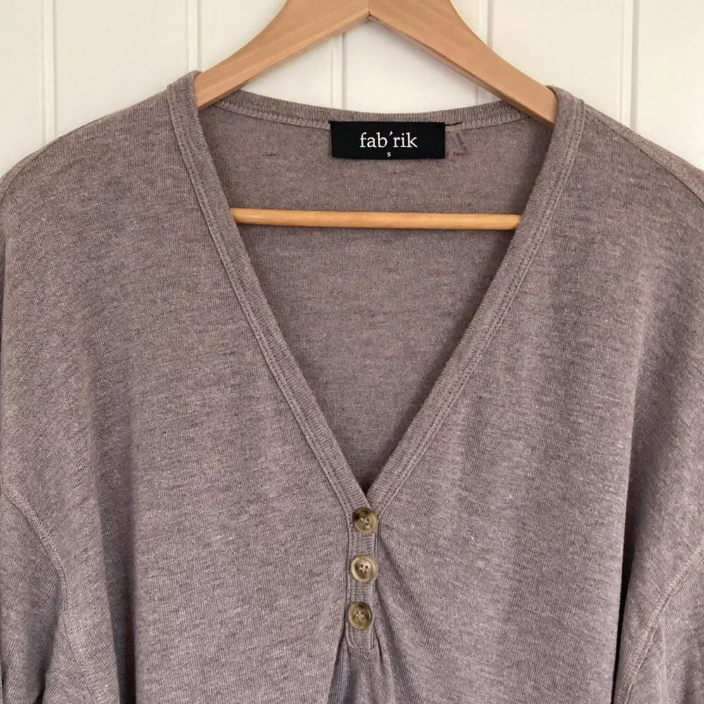 fab'rik Womens Pullover V Neck Long‎ Sleeve Taupe Shirt Size S Crop Boxy - Picture 2 of 10